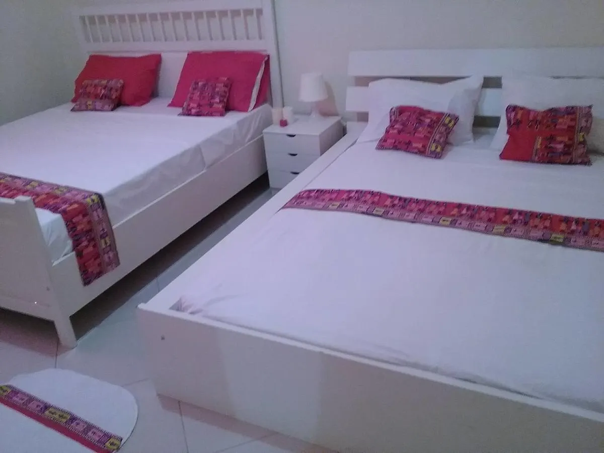 Bed and Breakfast Pensao Simao & Julia Orgaos